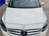 Usata Mercedes B200 Executive 136 CV (100 kW) 2015 Bianco metallizzato Monovolume