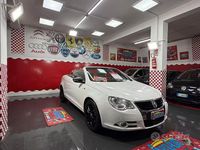 Usata VW Eos 140 CV (102 kW) 2009 Bianco Cabrio