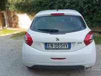 usata Peugeot 208 1.2 benzina