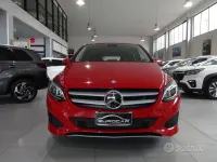 Usata Mercedes B180 Business 109 CV (80 kW) 2015 Rosso Utilitaria