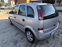 Usata Opel Meriva 90 CV (66 kW) 2008 Argento Monovolume