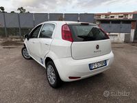 Usata Fiat Punto Lounge 77 CV (56 kW) 2016 Bianco Utilitaria