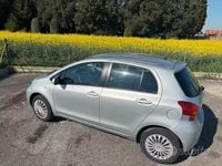Usata Toyota Yaris Sol 69 CV (50 kW) 2009 Grigio Utilitaria