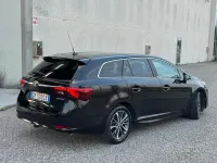 Usata Toyota Avensis Edition-S 143 CV (105 kW) 2016 Nero Station wagon
