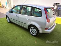 Usata Ford C-MAX Ghia 109 CV (80 kW) 2005 Grigio Monovolume