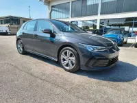 Usata VW Golf VIII R-line 131 CV (96 kW) 2024 Grigio Berlina