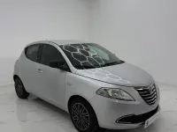 Usata Lancia Ypsilon Silver 85 CV (62 kW) 2014 Argento Utilitaria