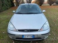 Usata Ford Focus Ambiente 101 CV (74 kW) 2003 Argento Berlina