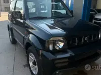 Usata Suzuki Jimny 85 CV (62 kW) 2011 Nero SUV