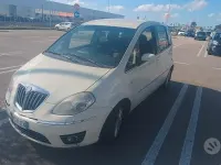 Usata Lancia Musa 90 CV (66 kW) 2009 Bianco Monovolume