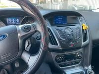 Usata Ford Focus 115 CV (84 kW) 2011 Blu Berlina
