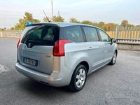 usata Peugeot 5008 2.0 HDi 7 POSTI