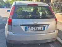 Usata Ford Fiesta 75 CV (55 kW) 2004 Grigio Utilitaria