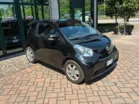 Usata Toyota iQ 68 CV (50 kW) 2009 Nero Utilitaria