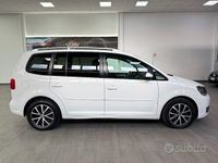 Usata VW Touran Trendline 105 CV (77 kW) 2012 Bianco Monovolume