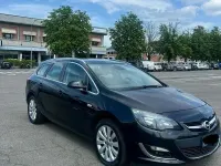 Usata Opel Astra 82 CV (60 kW) 2014 Nero Station wagon