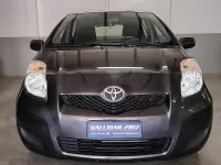 Usata Toyota Yaris 69 CV (50 kW) 2009 Grigio Utilitaria