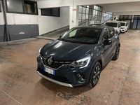 Usata Renault Captur Techno 143 CV (105 kW) 2022 Grigio SUV