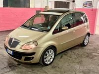 Usata Lancia Musa 101 CV (74 kW) 2005 Bianco Monovolume