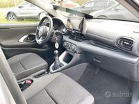 Usata Toyota Yaris Business Edition 72 CV (52 kW) 2023 Argento Utilitaria