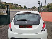 Usata Lancia Ypsilon Silver 69 CV (50 kW) 2022 Bianco Utilitaria
