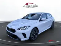 Nuova BMW 118 M Sport 150 CV (110 kW) 2026 Alpin white pastello Utilitaria