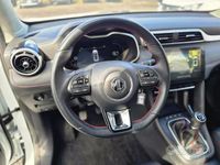 Usata MG ZS Luxury 106 CV (77 kW) 2024 Bianco SUV