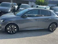 Usata Peugeot 208 Allure 100 CV (73 kW) 2025 Grigio selenium  metalli Utilitaria