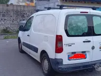Usata Peugeot Partner 90 CV (66 kW) 2009 Bianco Monovolume