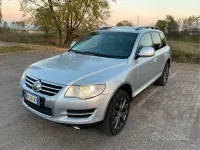 Usata VW Touareg 240 CV (176 kW) 2008 Grigio SUV
