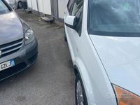 Usata Ford Fusion 68 CV (50 kW) 2007 Bianco Utilitaria