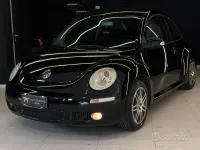 Usata VW New Beetle 105 CV (77 kW) 2007 Nero Utilitaria