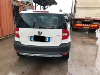 Usata Skoda Yeti 110 CV (80 kW) 2012 Bianco SUV