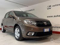 Usata Dacia Sandero Comfort 75 CV (55 kW) 2019 Marrone Berlina
