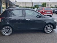 Usata Lancia Ypsilon Platinum 69 CV (50 kW) 2016 Nero Utilitaria