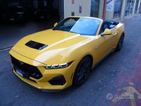 Usata Ford Mustang GT Convertible 449 CV (330 kW) 2024 Yellow splash Cabrio