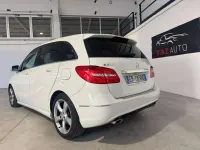 Usata Mercedes B200 Premium 136 CV (100 kW) 2013 Bianco Utilitaria