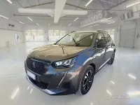 Usata Peugeot 2008 Allure 110 CV (80 kW) 2022 Grigio SUV