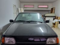 Usata Ford Escort Ghia 61 CV (44 kW) 1990 Nero Berlina
