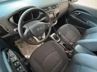 Usata Kia Rio 75 CV (55 kW) 2015 Nero Berlina