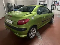 Usata Peugeot 206 CC 109 CV (80 kW) 2004 Verde Cabrio