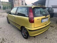 Usata Fiat Punto 133 CV (97 kW) 1994 Oro Utilitaria