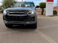 Nuova Isuzu D-Max 163 CV (119 kW) 2026 Grigio Pick-up