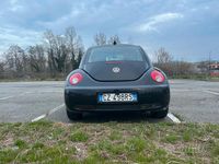 Usata VW New Beetle 105 CV (77 kW) 2006 Nero Utilitaria
