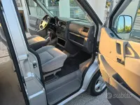 Usata VW Caravelle 151 CV (111 kW) 2001 Grigio Furgone