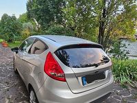 Usata Ford Fiesta Titanium 82 CV (60 kW) 2009 Grigio Utilitaria