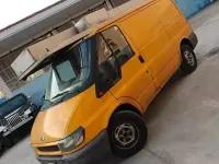 Usata Ford Transit 91 kW (125 CV) 2003 Giallo Berlina