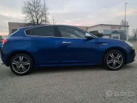 Usata Alfa Romeo Giulietta Distinctive 120 CV (88 kW) 2014 Bluazzurro Utilitaria