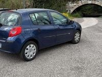 Usata Renault Clio II Dynamique 68 CV (50 kW) 2007 Berlina