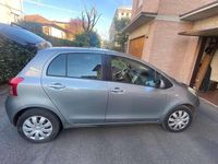 Usata Toyota Yaris Sol 87 CV (63 kW) 2007 Argento Utilitaria